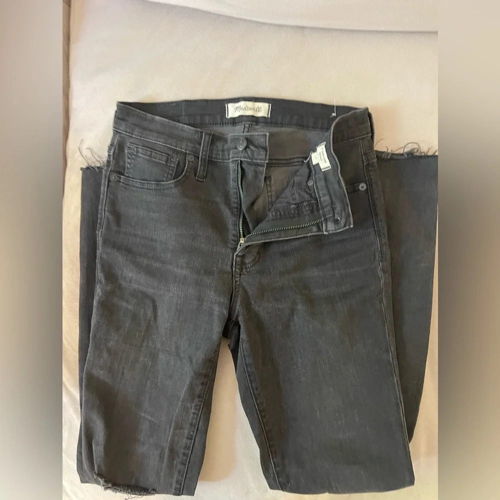 Madewell size 27 high rise skinny ripped jeans in vintage black - Picture 3 of 3